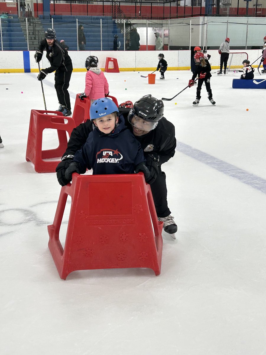 skaters1's tweet image. Successsful try hockey for free! ⁦@usahockey⁩ #tryhockey #thff