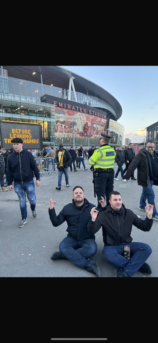WestHam_Central's tweet image. WEST HAM FANS DOING THE HAALAND CELE OUTSIDE EMIRATES THE VIOLATION