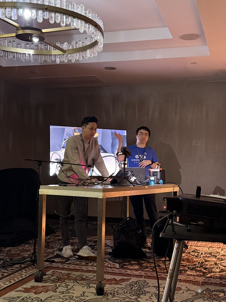 <a href="/seeinglogic/">Mark Griffin</a> <a href="/InterruptLabs/">Interrupt Labs</a> <a href="/vigilant_labs/">Vigilant Labs</a> <a href="/Bugcrowd/">bugcrowd</a> 1️⃣ Beacon Prism 🛡️💥
Alan Cao (<a href="/ex0dus_0x/">alan</a>) &amp; William Tan (<a href="/Ninja3047_/">Ninja3047</a> ) demo how to exploit unauthenticated firmware downgrades to compromise a BitDefender Box 1. 

2️⃣ Cloudy Wrench ☁️🔧
Alan Cao (<a href="/ex0dus_0x/">alan</a>) &amp; William Tan (<a href="/Ninja3047_/">Ninja3047</a> ) at it again - uncovering legacy