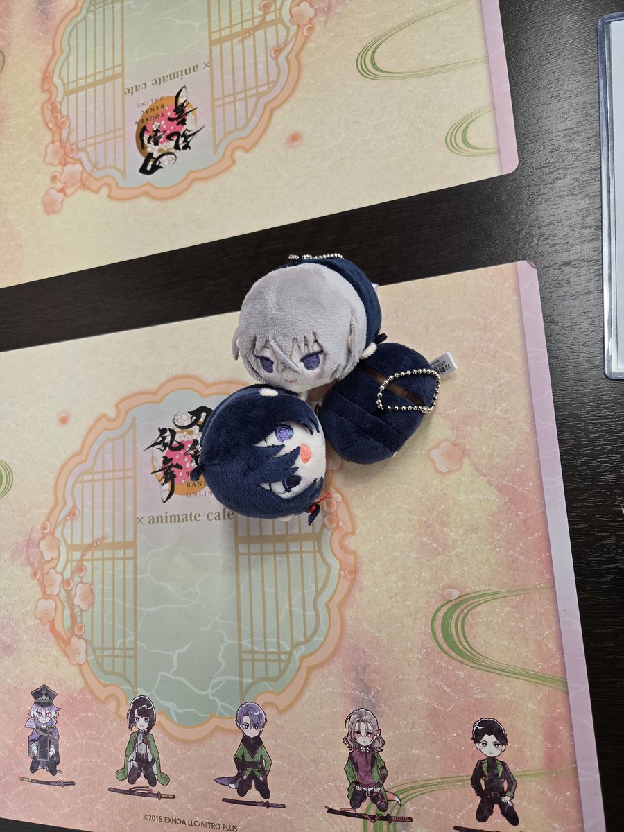 ずんださんとアニメイトカフェ最終日行った写真。

今回は、大阪城オムライスと顕現ゼリーを食べました。
雨さんとお松のアクスタ並べたところ、とっても破壊力ありました。