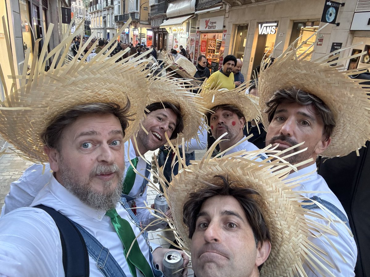 Calle Granada con calle Ángel . Venirzu! #deltiron