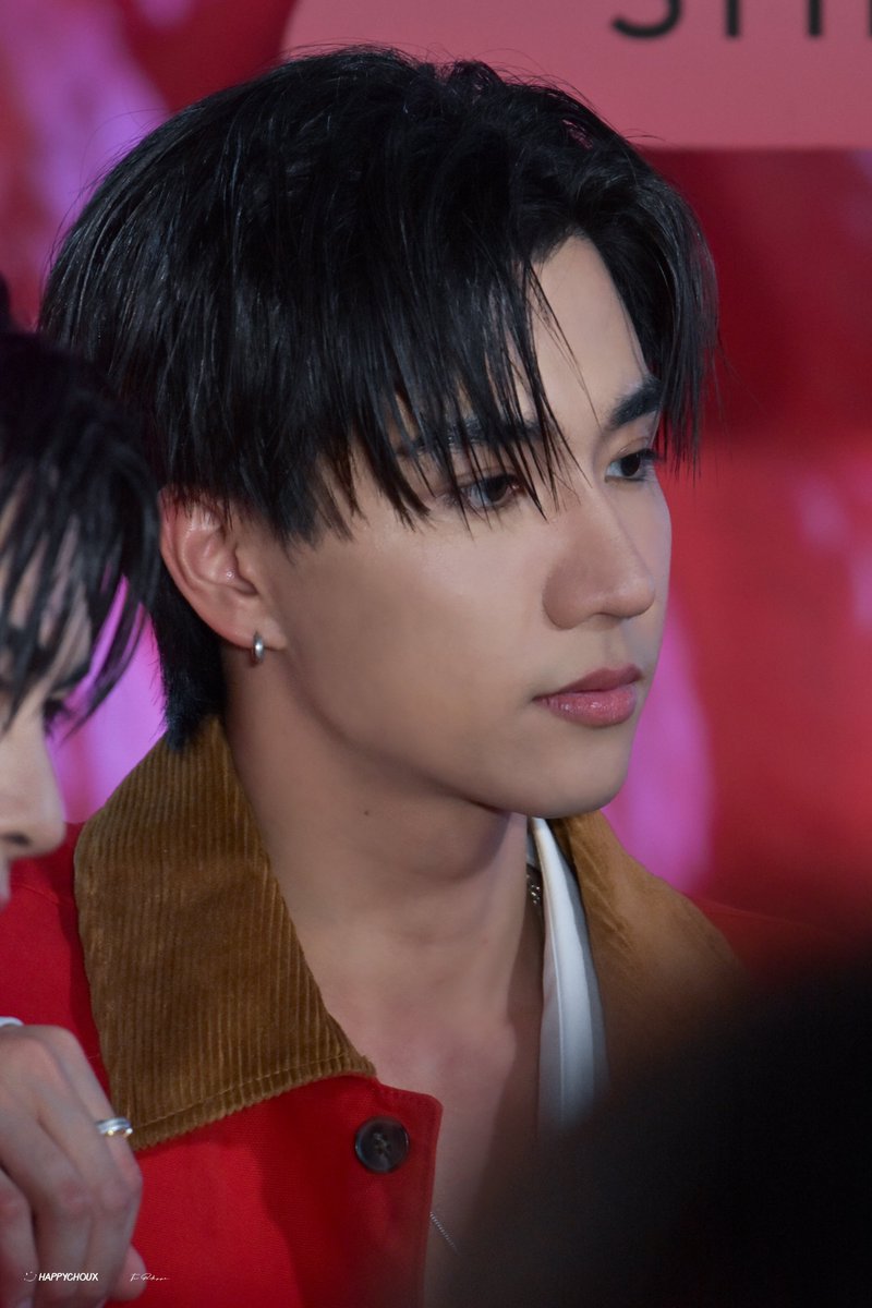 [20250222] Long time no see na kub 🖤 

PERTH SANTA 3CE CASHMERE HUG
#3CExPerthSanta 
#PerthTanapon #KDPPE