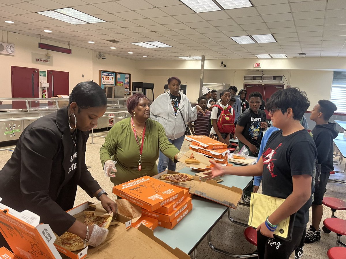 HoraceMannmdcps's tweet photo. Excited that Saturday Academy had 91 students! We will surpass last year’s success! We’ll out-perform, out-attend, &amp; uplift with incentives for our teachers &amp; students. Thanks to our parents &amp; community for the continued support! 
#YourBestChoiceMDCPS @MsSwainCRO  @CROEAcosta https://t.co/2iTpKZVLJ9