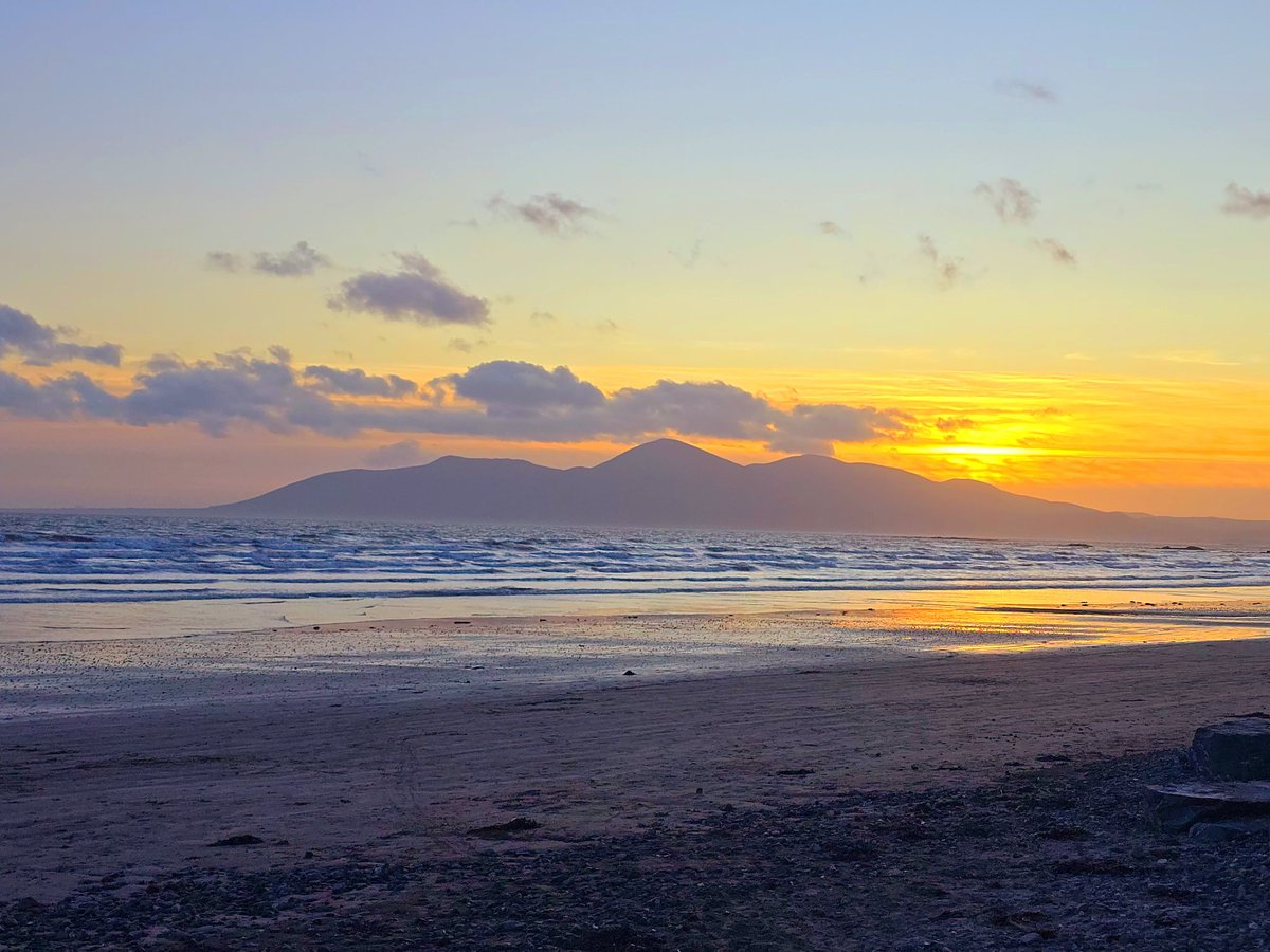 john mallon (@jmallon16) on Twitter photo Sunset this evening Tyrella county Down <a href="/barrabest/">Barra Best</a> <a href="/WeatherAisling/">Aisling Creevey</a> <a href="/WeatherCee/">Cecilia Daly</a> <a href="/angie_weather/">angie phillips</a> <a href="/countydownrail/">County Down Rail</a> <a href="/UTVNews/">UTV Live News</a> <a href="/Louise_utv/">Louise Small</a> <a href="/geoff_maskell/">Geoff Maskell</a> <a href="/novaprintbfast/">Nova Print</a> <a href="/bbcniweather/">BBC NI Weather</a> <a href="/PetraEllisMedia/">Petra Ellis</a> <a href="/SportyNeesy/">Denise Watson</a> <a href="/BelfastLive/">Belfast Live</a> <a href="/StormHour/">#StormHour</a> <a href="/herobelfast/">johnny hero</a> @jerrylangmusic Sunset this evening Tyrella county Down <a href="/barrabest/">Barra Best</a> <a href="/WeatherAisling/">Aisling Creevey</a> <a href="/WeatherCee/">Cecilia Daly</a> <a href="/angie_weather/">angie phillips</a> <a href="/countydownrail/">County Down Rail</a> <a href="/UTVNews/">UTV Live News</a> <a href="/Louise_utv/">Louise Small</a> <a href="/geoff_maskell/">Geoff Maskell</a> <a href="/novaprintbfast/">Nova Print</a> <a href="/bbcniweather/">BBC NI Weather</a> <a href="/PetraEllisMedia/">Petra Ellis</a> <a href="/SportyNeesy/">Denise Watson</a> <a href="/BelfastLive/">Belfast Live</a> <a href="/StormHour/">#StormHour</a> <a href="/herobelfast/">johnny hero</a> @jerrylangmusic