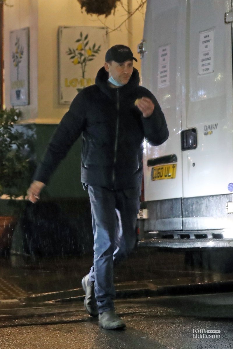 Tom Hiddleston Brasil • Mídias tweet media