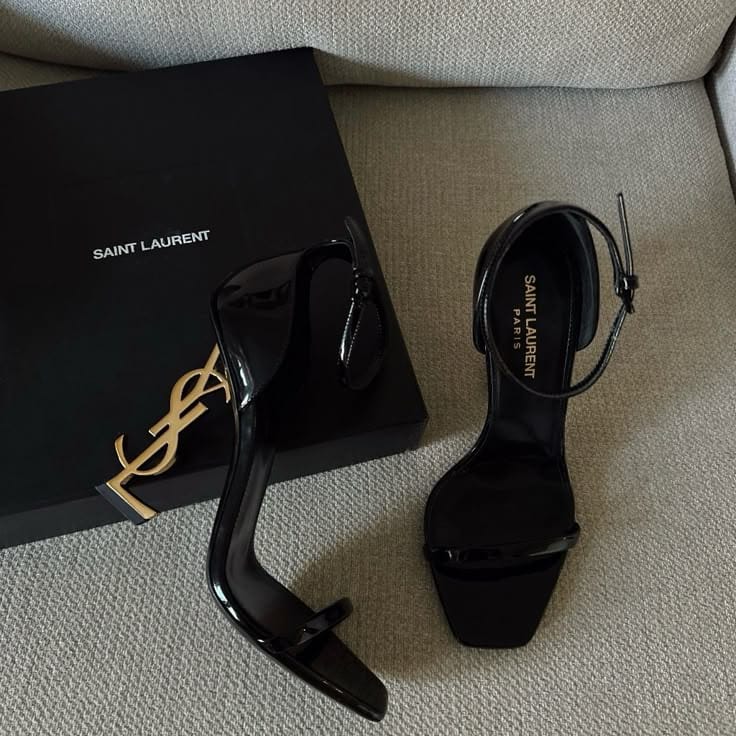 sizce hangisiii 

#YSL #women