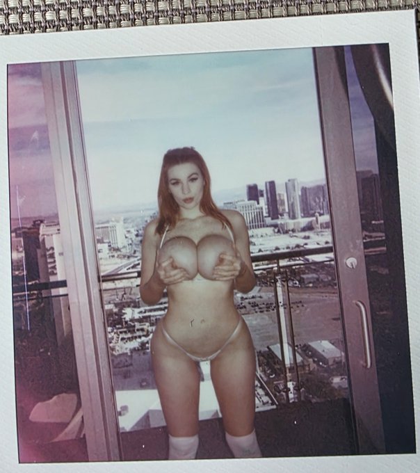 Can you guess who I shot with just by seeing this Polaroid? ?? https://t.co/koOZWS9RPI