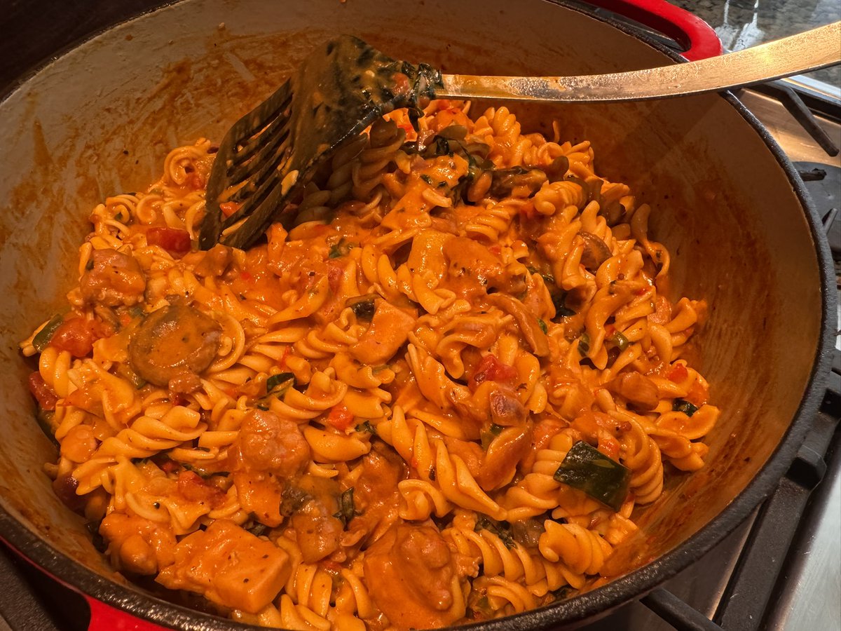 MAGA2GOAT's tweet photo. Kids not eating #Vegetables, #Pasta the #IndianWay.
#OnesaChefAlwaysaChef https://t.co/ogGSiPLM5q