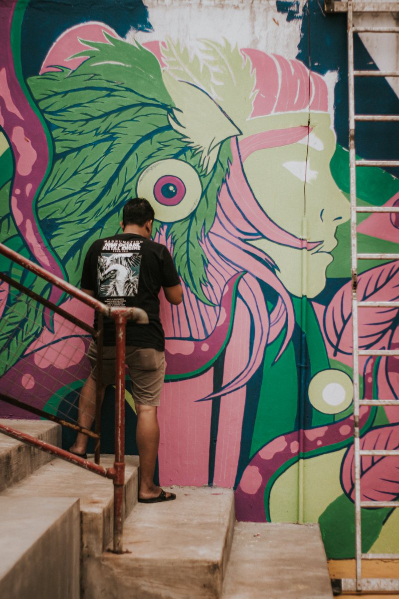 After quite a long time I didn't draw on the wall, finally last week I had the opportunity to make a mural again at Svaka Space