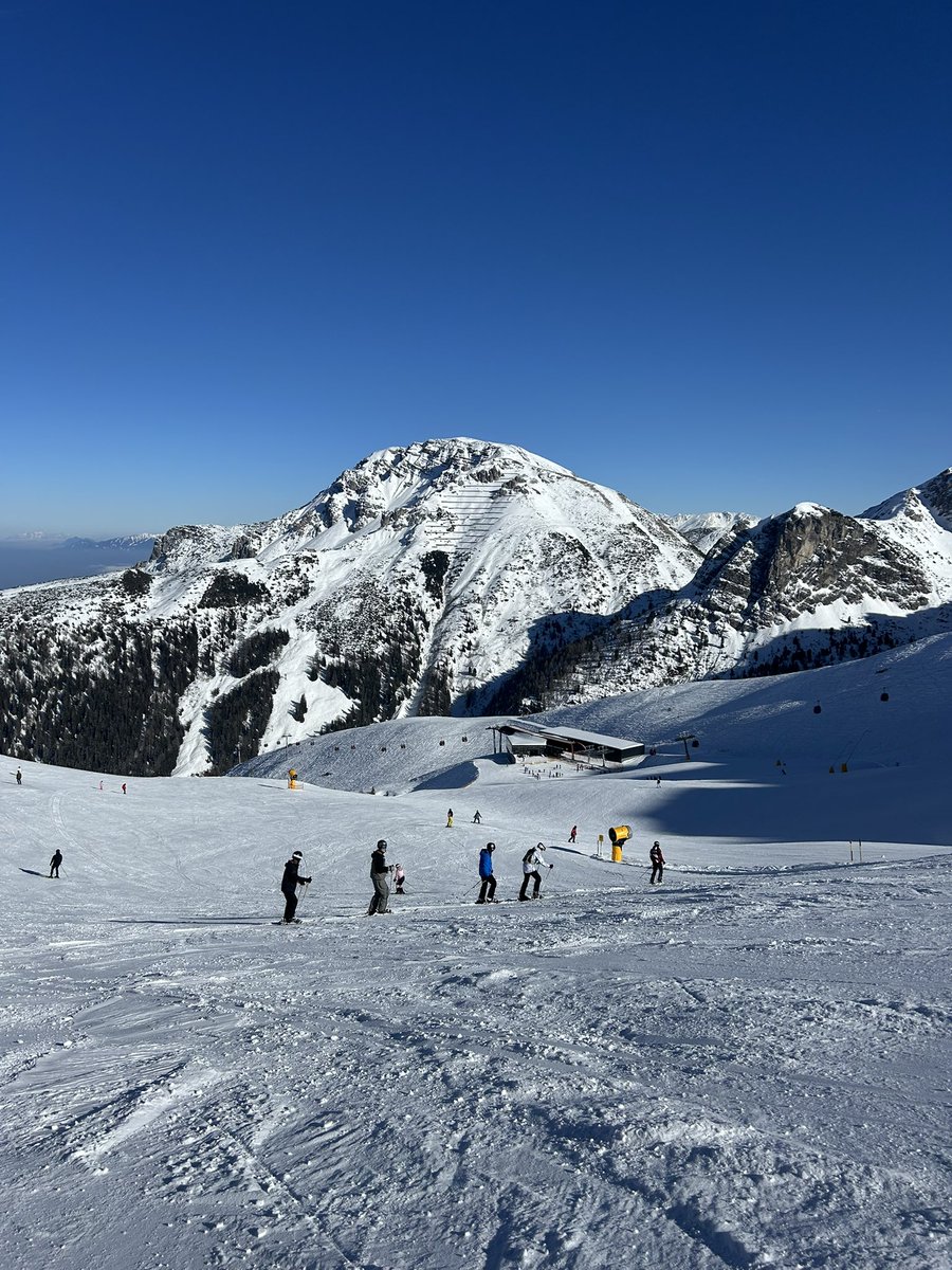 And that’s a wrap!!! 

Thanks to all involved for an amazing ski trip!!! ⛷️🎿

Get some rest and see you all on Monday #backtoreality