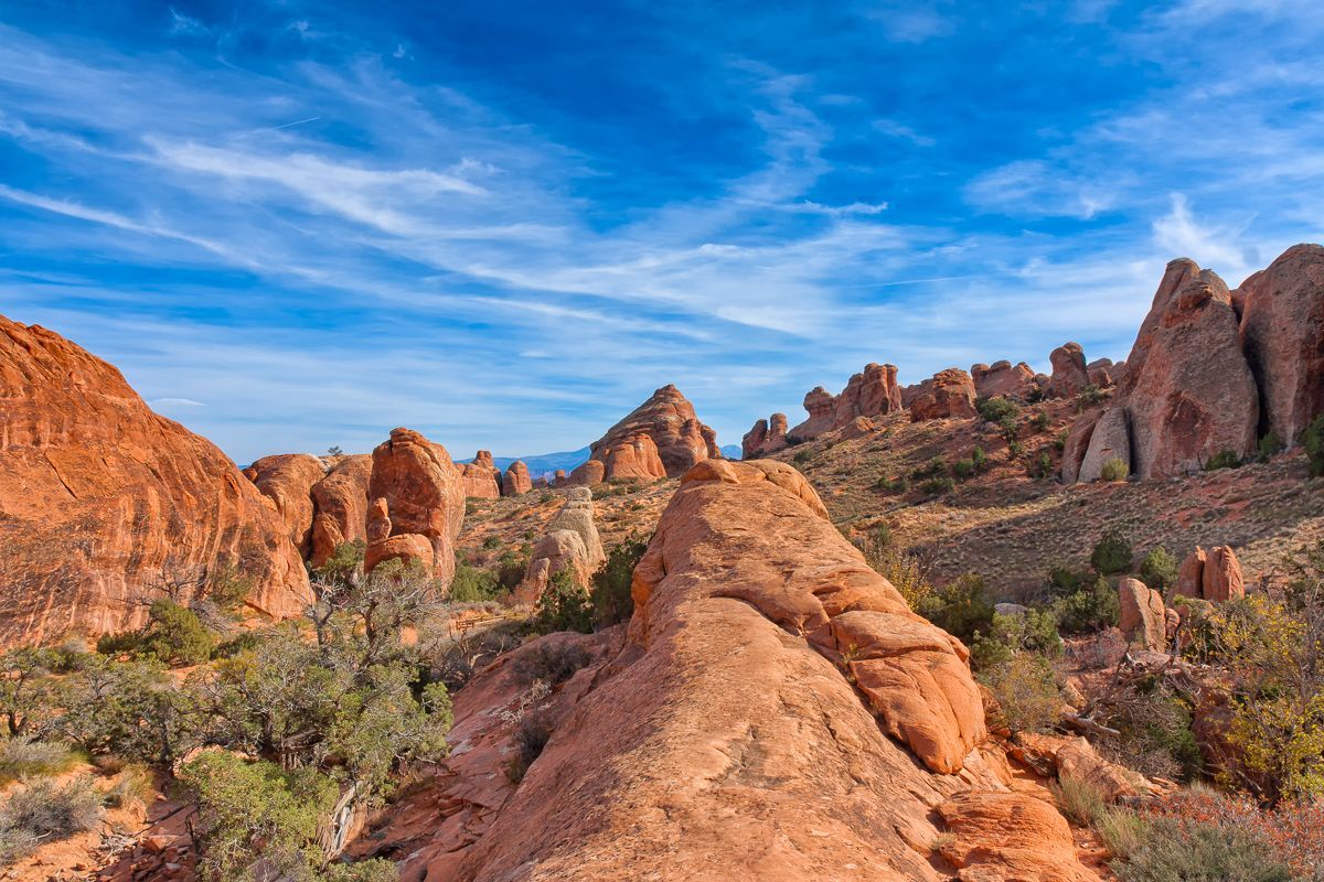 Arches National Park, Utah, preserves over 2,000 natural sandstone arches, as well as many other unusual rock formations. The features of the park create a landscape of contrasting colors, landforms and textures that is unlike any other in the world. #arches #travel #photography