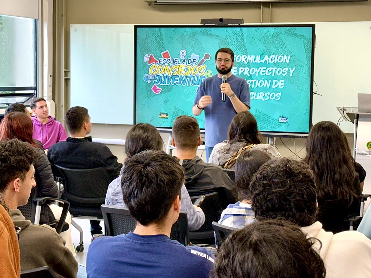 Julián Sastoque | Concejal de Bogotá (@eljulisastoque) on Twitter photo 🤩 Emociona ver decenas de jóvenes que semanalmente dedican un día de sus fines de semana para asistir a nuestra escuela para consejos de juventud. Hoy desde la maravillosa aliada <a href="/F_UAMERICA/">Universidad de América</a> y con profes de lujo, liderazgo para servir e inspirar 💪🏼 🤩 Emociona ver decenas de jóvenes que semanalmente dedican un día de sus fines de semana para asistir a nuestra escuela para consejos de juventud. Hoy desde la maravillosa aliada <a href="/F_UAMERICA/">Universidad de América</a> y con profes de lujo, liderazgo para servir e inspirar 💪🏼