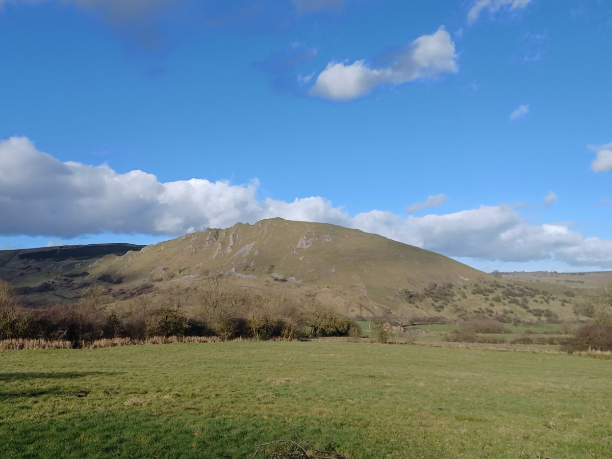 Biking in the peak district sunshine today trialling some new routes. Dm for tour details. 
Free tour for first rider to  book in 2025 , just buy me a bacon butty and a brew ☕️ 🥓 #motorcycletours #guidedmotorcycletours #motorcycles