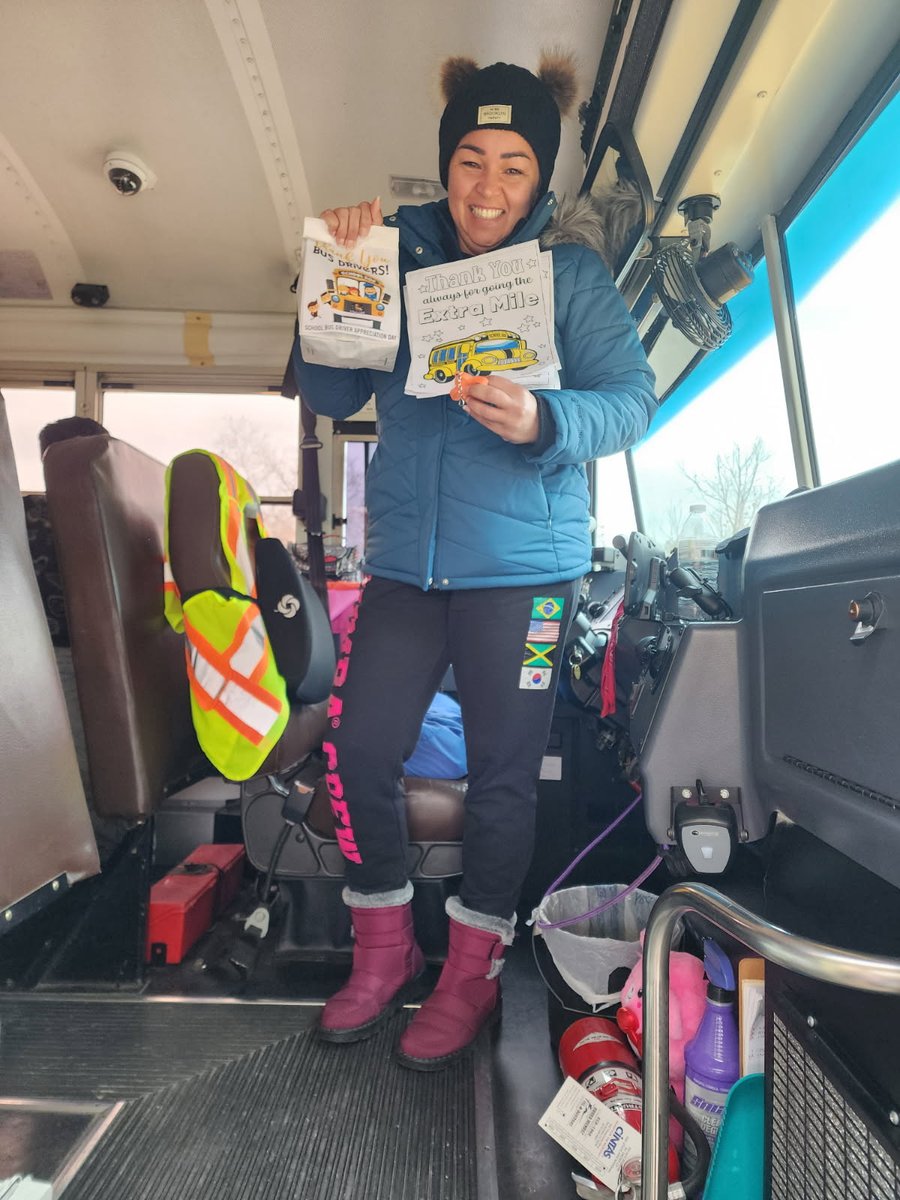 Jen_Costello1's tweet photo. Happy Bus Driver Appreciation to All our Bus Drivers! Thank you for everything you do! https://t.co/PvfK0HAobU