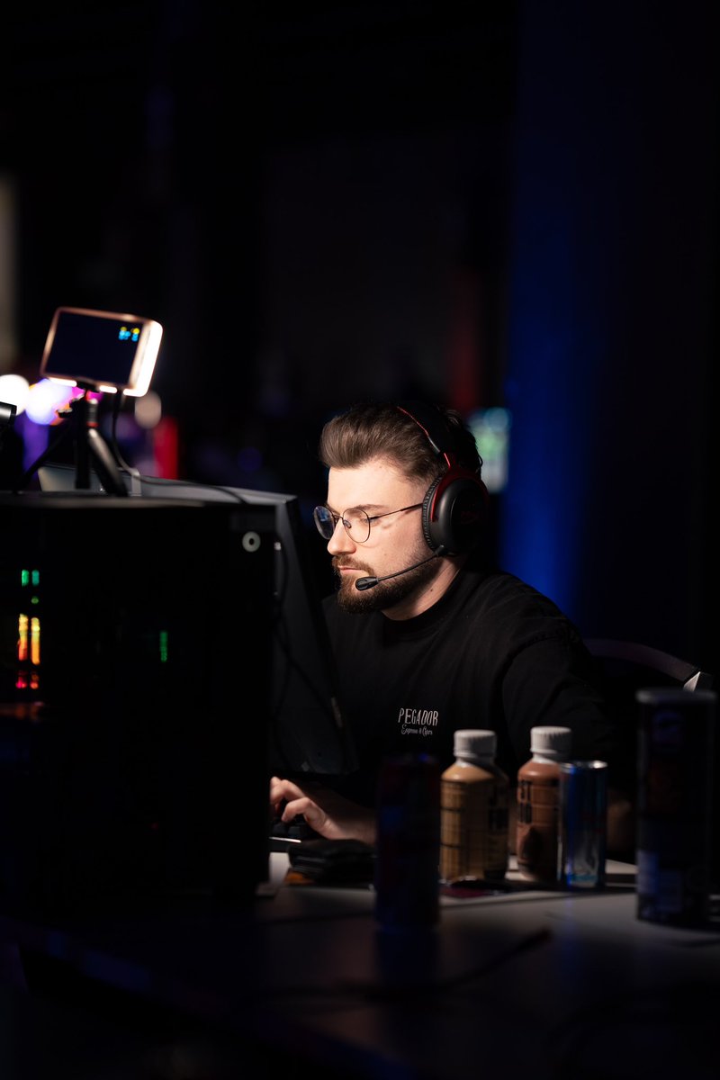 Dathrix (@dathrix1337) on Twitter photo JA MANNNNNNNN
<a href="/GamescomLAN/">gamescom LAN</a> BIG LAN BASH 5v5 GEWONNEN 🔥
Geiles Games <a href="/prosus_cs/">prosus</a> <a href="/gobelante/">Fatih 'gob b' Dayik</a> <a href="/se0rFPS/">BIG se0rFPS</a> <a href="/realblizzness/">Christian Chmiel</a> 💪🏻
Danke auch an <a href="/zonixxCS/">zonixx</a> für den Cast! JA MANNNNNNNN
<a href="/GamescomLAN/">gamescom LAN</a> BIG LAN BASH 5v5 GEWONNEN 🔥
Geiles Games <a href="/prosus_cs/">prosus</a> <a href="/gobelante/">Fatih 'gob b' Dayik</a> <a href="/se0rFPS/">BIG se0rFPS</a> <a href="/realblizzness/">Christian Chmiel</a> 💪🏻
Danke auch an <a href="/zonixxCS/">zonixx</a> für den Cast!