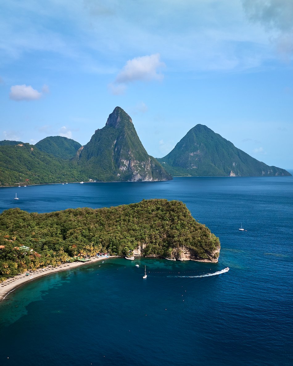 Travel Saint Lucia tweet media