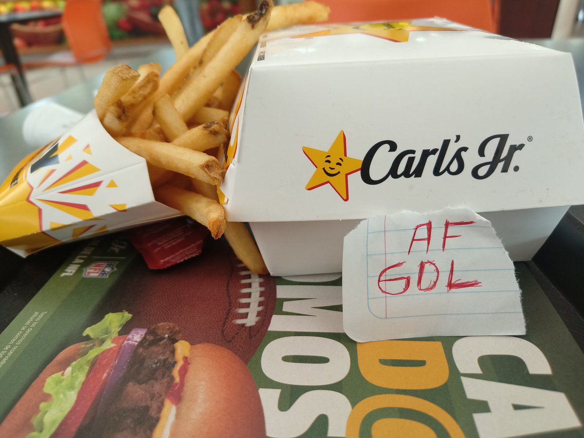 Cuando estás comiendo y recuerdas lo bueno que fue <a href="/af_gdl/">Astral Finish 2025 | 15 & 16 Noviembre</a> contigo, gracias los quiero  mucho 😭😭