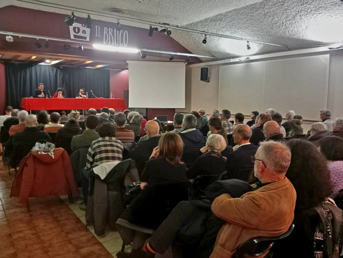 Jacopo Custodi (@jacopocustodi) on Twitter photo Bellissima chiacchierata su sinistra e classi sociali oggi a Schio. Grazie a Coalizione Civica Schio e <a href="/paeserealeit/">Paese reale</a> per l'invito Bellissima chiacchierata su sinistra e classi sociali oggi a Schio. Grazie a Coalizione Civica Schio e <a href="/paeserealeit/">Paese reale</a> per l'invito