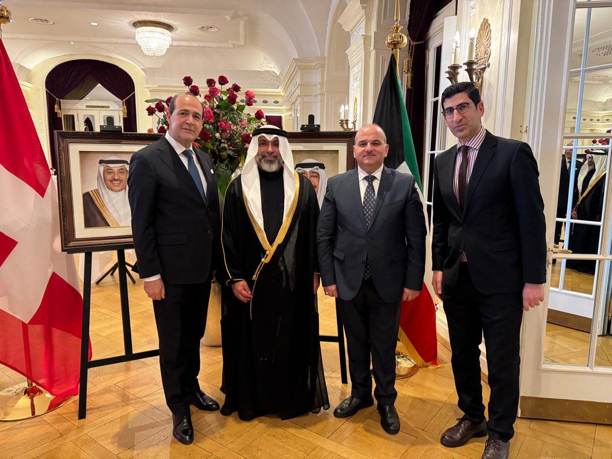 مشاركة القائم بالأعمال المؤقت، إلى جانب كل من المستشار أحمد أنور والمستشار الدكتور غانم الكعبي، في حفل الاستقبال الذي أقامته سفارة دولة الكويت الشقيقة بمناسبة العيد الوطني.