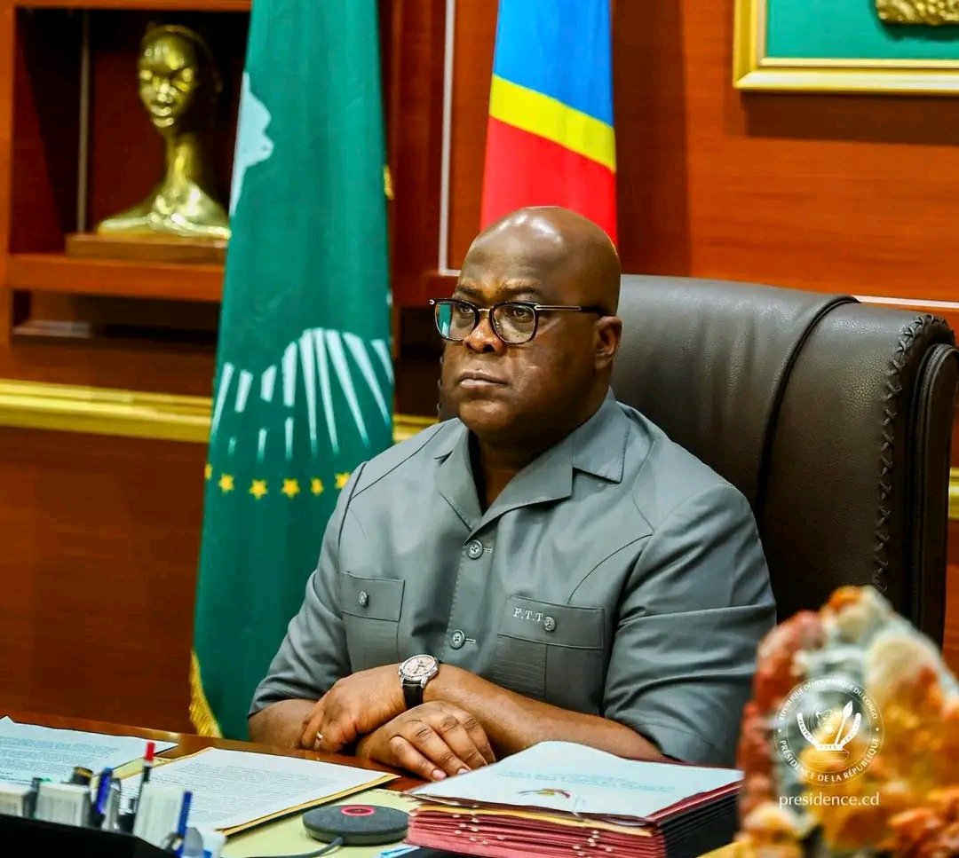 BisoPeupleRDC01's tweet photo. #Halte : la #Russie est plus grande que l'#Ukraine et la Russie a une #armée plus forte q celle de l'Ukraine, donc "notre" Président place notre #Pays la #RDC à la place de l'Ukraine et le #Rwanda à la place de la Russie ? @LubayaClaudel @MartinFayulu
#bisopeuple #gaillardzero https://t.co/JbIrtMSQPe