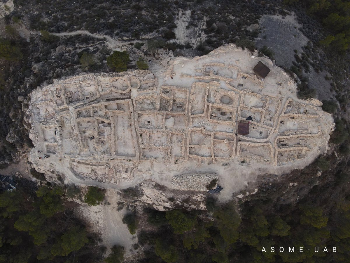 Hoy hemos realizado una nueva visita al yacimiento de La Almoloya organizada por <a href="/ASBAdeTotana/">ASBA de Totana</a> 
#patrimonio #arqueologia