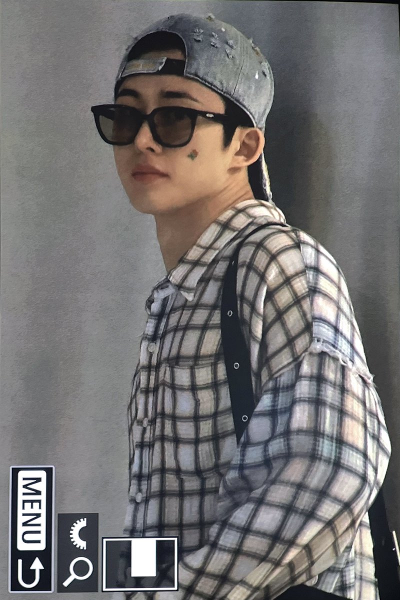 250223 CGK🛬 pre.
#비아이 #김한빈