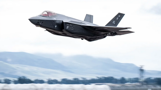 MARRUECOS  INTERESADOS EN LA COMPRA DE MAS DE 32 CAZAS F-35 ... En la expo de defensa IDEX 2025 en Abu Dhabi, MARRUECOS podría convertirse en el primer país africano y árabe en operar estas aeronaves. TODA LA INFO EN ESTE ENLACE ... poderiomilitarespanol.blogspot.com/.../marruecos...