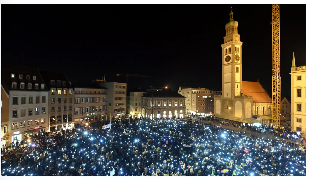 Danke Augsburg! 💪👏

15.000 gegen den Rechtsruck #WirSindDieBrandmauer
 
augsburger-allgemeine.de/augsburg/augsb…