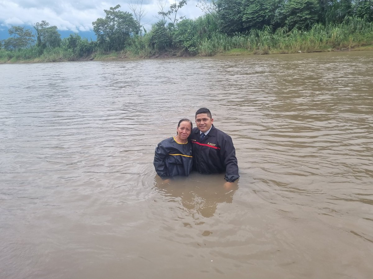 Adventist_minop's tweet photo. 🌫¡El cielo se llena de gozo! 🤍
✨ porque muchas personas han decidido regresar a los pies de Jesus mediante el bautismo
❤️🩹 Un nuevo comienzo en su caminar con Cristo. 🙏
.
#Recomenzar #MiNOP https://t.co/aAb5rxdEsL