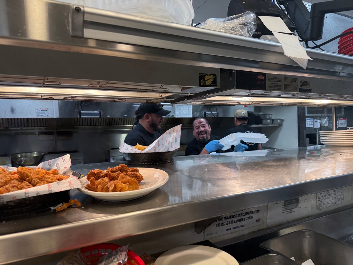 We were blessed to be able to provide heartwarming moments last night as we partnered with <a href="/SharingLifeTx/">SharingLifeOutreach</a>  and the <a href="/cityofmesquite/">City of Mesquite, Texas</a> WARM program to deliver 125 meals to our neighbors in need!

Seeing the smiles is what it's all about! Huge thanks to our incredible volunteers who