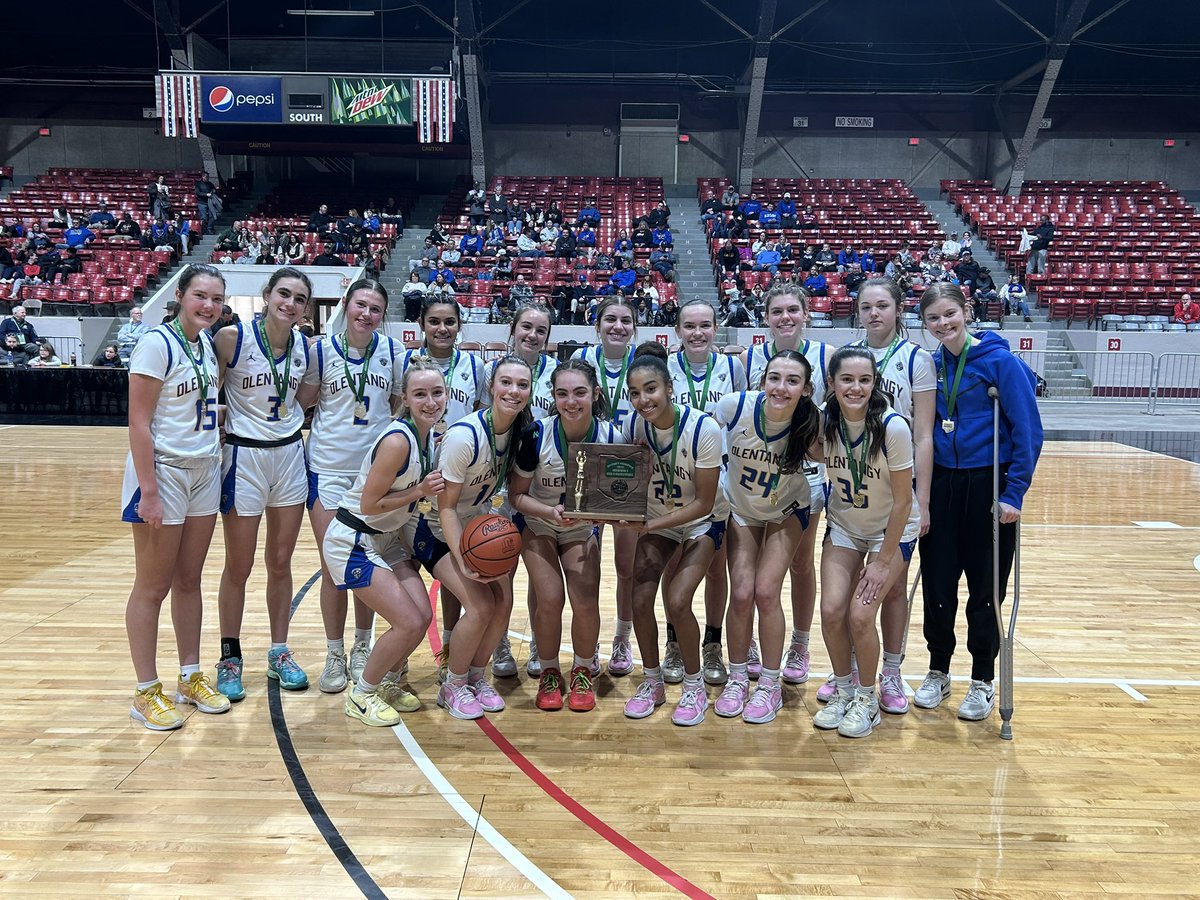 Girls Basketball District Champs! 

Regional Semi-Finals vs Ol. Liberty | Feb. 26th at 8:00pm at the Coliseum 

#GoBraves