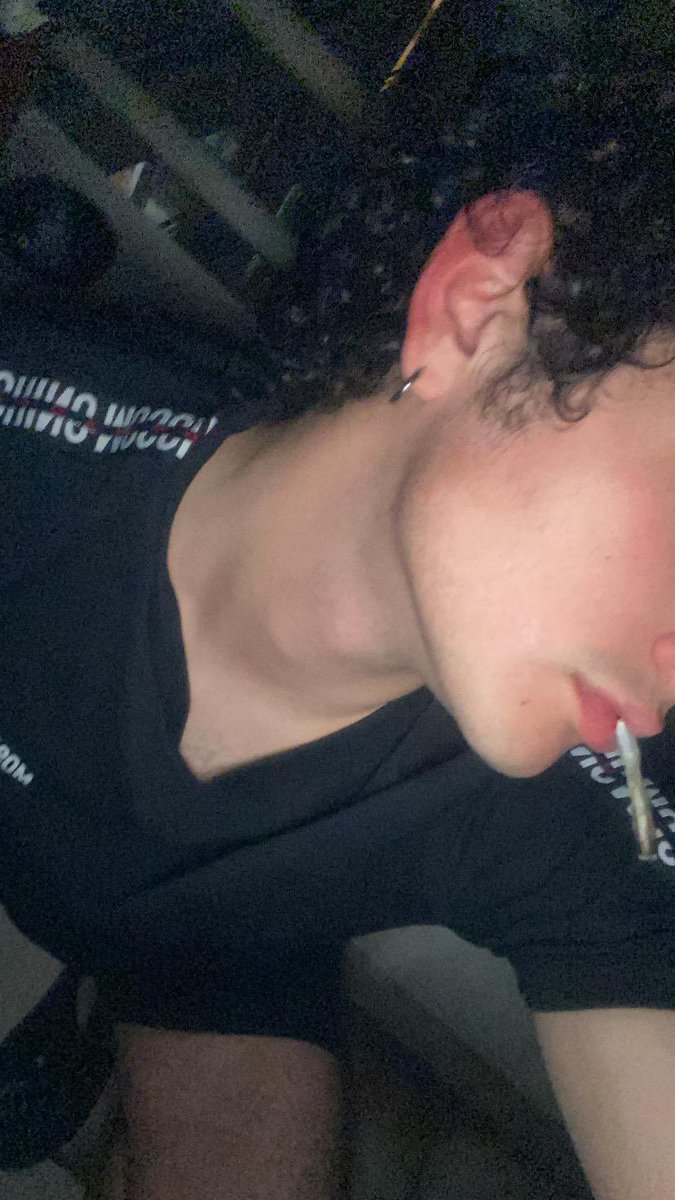 OnlymaxiCL's tweet image. Quien pa fumarse unos pititos y dsp culiamos ?🔥😈

Suscríbanse a mi arsmate tengo contenido solo y en pareja muy 🔥🔥
👇👇👇👇👇👇👇👇👇👇👇👇
arsmate.com/Onlymaxi