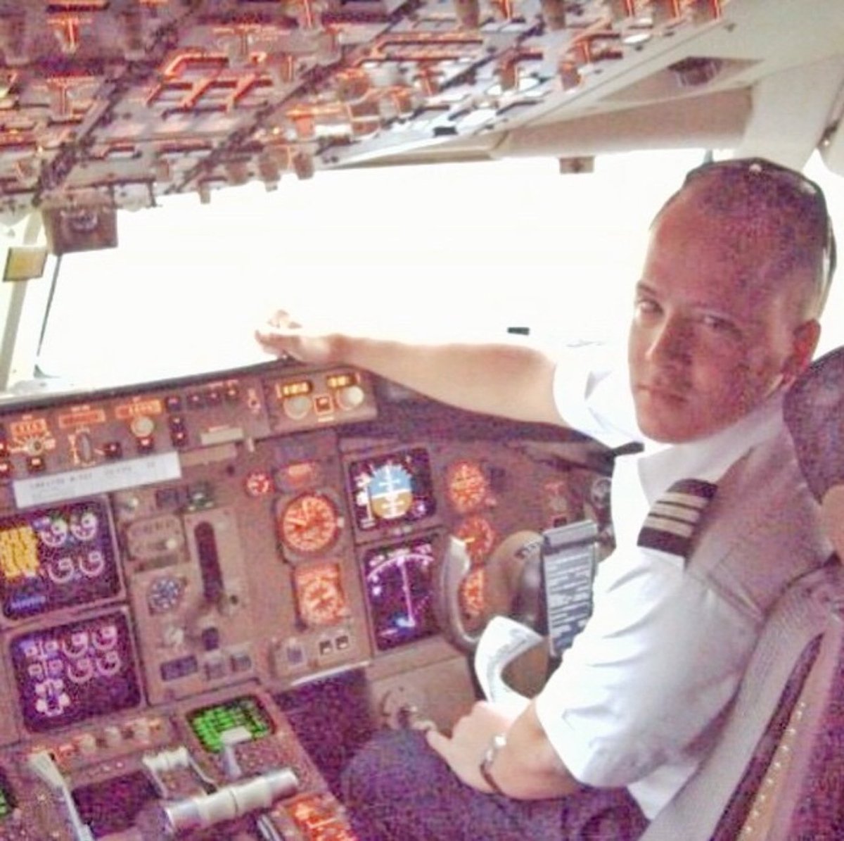 Alright, regarding this Kendall Swanson situation and the unfortunate yet fortuitous events of Delta 4819 operated by Endeavor.. Kendall was fully qualified to sit where she was. Conditions however were perhaps just outside her level of experience and expertise at the time and