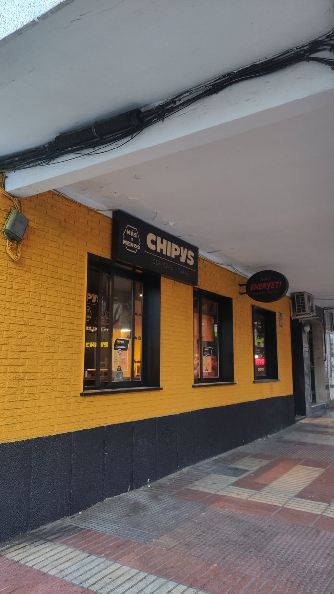 ioel_ivan's tweet photo. @ChipysBeer tenéis consciencia de este bar? Estoy interesado en comprarlo, contáctame. https://t.co/oHPcj69Q6d