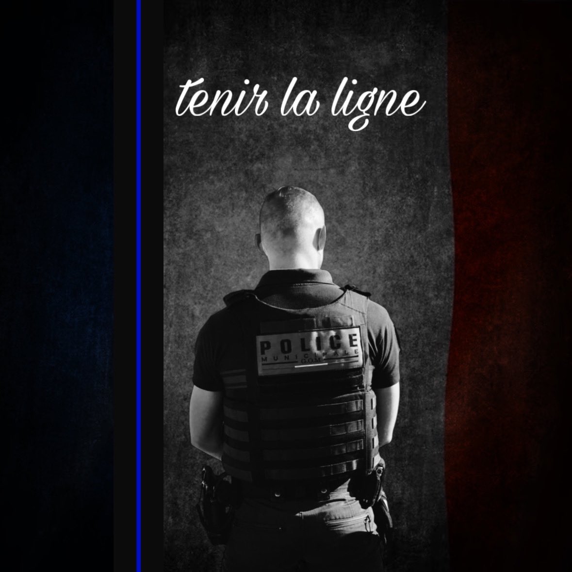 In frankrijk zijn 5 agenten neergestoken. Zeker twee agenten zijn zwaargewond door messteken in de hals en borst. Een van de twee collega's verkeert in kritieke toestand. We wensen hun heel veel sterkte en hopen op een volledig herstel! La ligne bleu ⚫️🔵⚫️