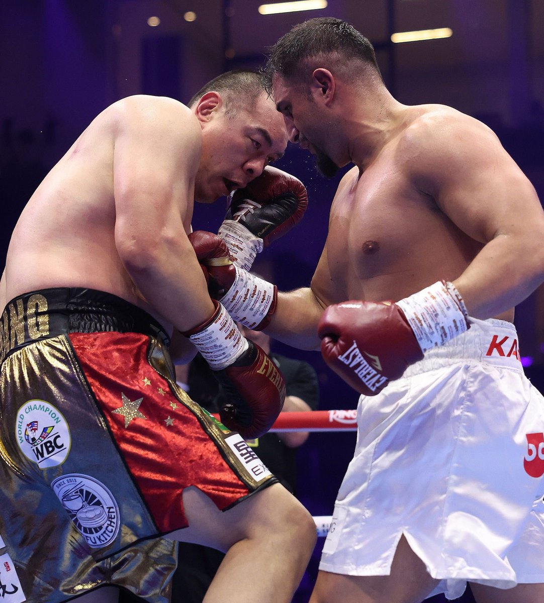 fighthooknews's tweet photo. Heavyweight Contender Agit Kabayel 26-0-18 KO’s is becoming a fan favorite with his latest performance stopping Zhilei Zhang in the 6th Round to the Body. #zhangkabayel #riyadhseason #daznboxing #chineseboxing #germanboxing #heavyweight #zhileizhang #agitkabayel #fighthooknews https://t.co/yBUc2tRrEH