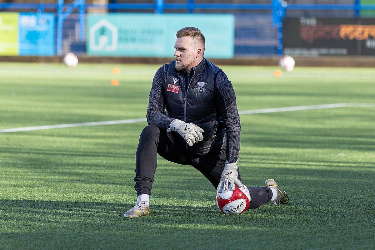 KurasikDominic's tweet photo. Another weekend of footy @leektown 💙⚽️🧤 https://t.co/xgll4r2kyO