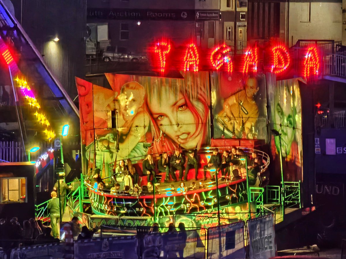 JackieGMs66's tweet image. All the fun of the fair @FunfairRowlands @WhatsOnPlymouth @visitplymouth @DestinationPlym #Plymouth #Funfair #halfterm 🎢🎠🎪🌆🎡