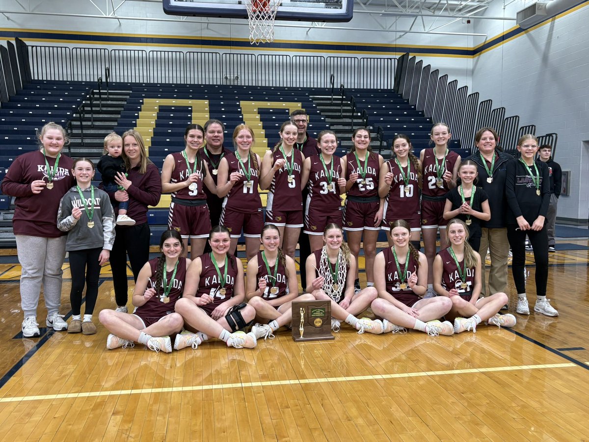 KalidaAD's tweet image. The Ladycats are District Champs!  Kalida knocked off McComb this afternoon 58-40 to earn a berth in the Sweet Sixteen on Tuesday at Elida! #WildcatPRIDE #SweetSixteen