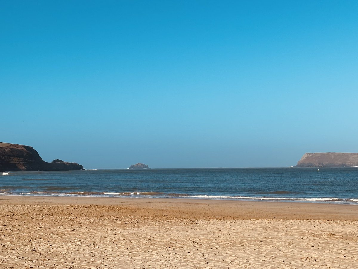 HornabrookLels's tweet image. Gorgeous blues with warm corners 🥰 #camelestuary #padstow #keenow #cornwall @beauty_cornwall 💕
