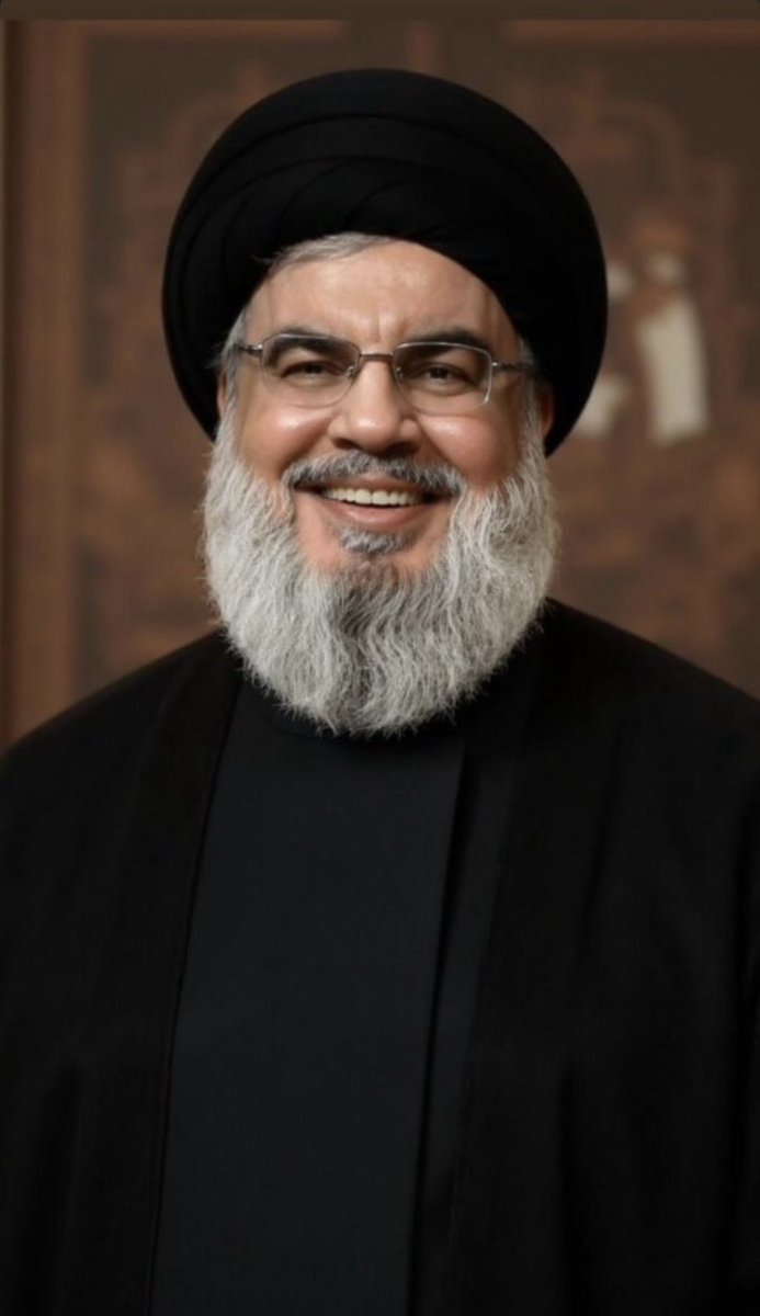 لم تحمل جنسيتين…الجنسية اللبنانية فقط….
قدّمت ابنك شهيد في سبيل الأرض…
حرّرت الجنوب…
حرّرت أسراك في السجون…
كنت حامي الحدود والسيادة…
هزمت الارهاب التكفيري…
استشهدت بين ناسك وأهلك…دفاعاً عن المظلوم والمستضعف….
خوّنوك…شيطنوك…فكنت تترفّع وتحذّر من الفتنة

لروحك السلام❤️