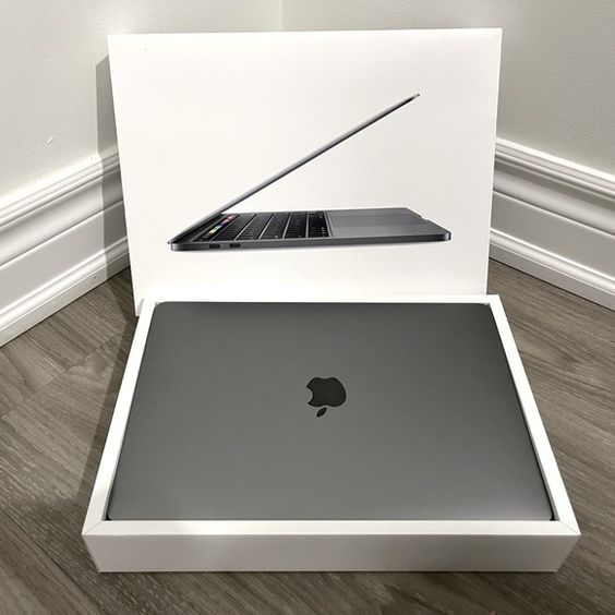MatiasSchrank's tweet photo. ¿Estás buscando la mejor laptop de 2025?

No te pierdas esta selección exclusiva

La #7 es todo un cambio de juego! https://t.co/59dS8YuiTH