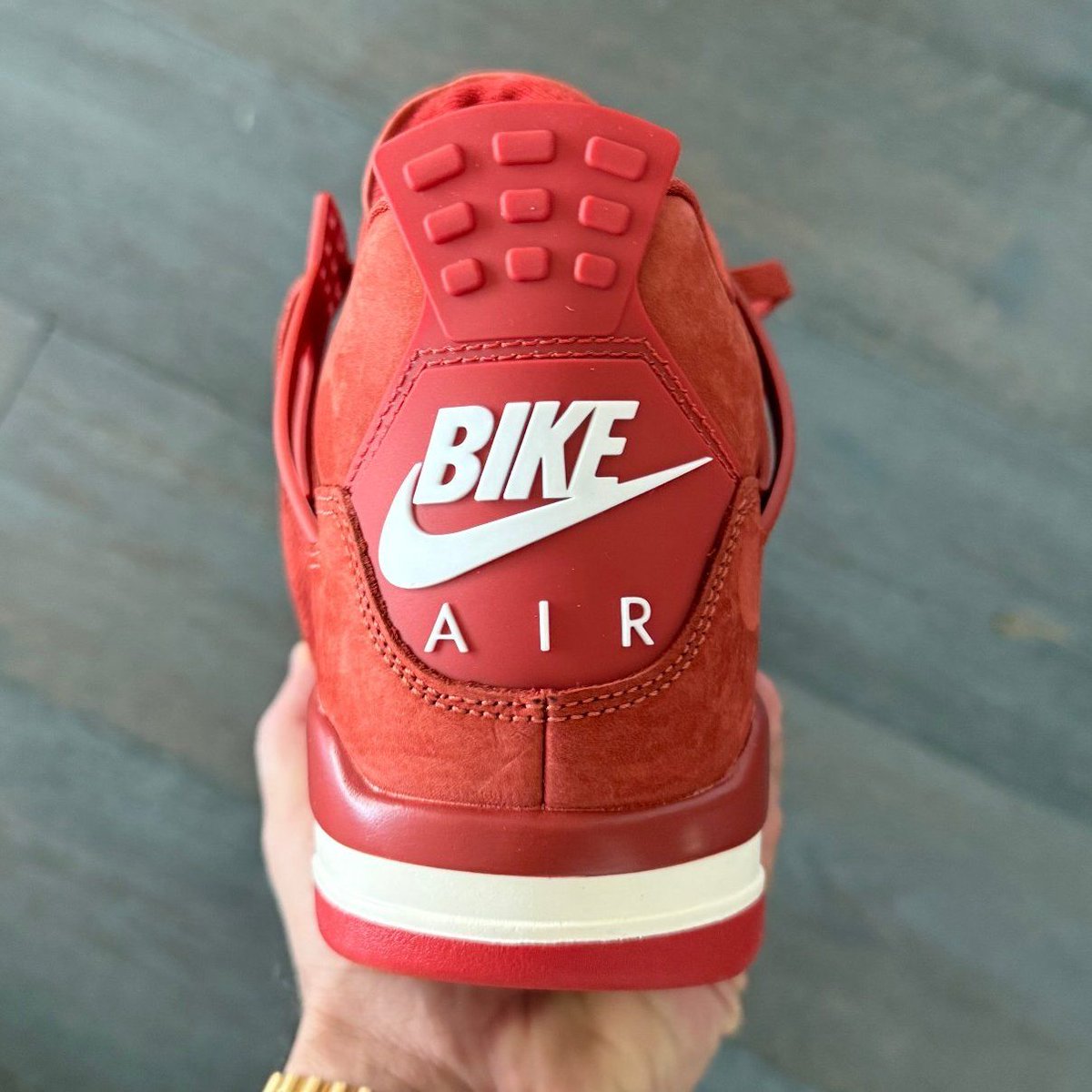Nigel Sylvester x Air Jordan 4 "Brick by Brick" Releases 3/14 🔥🧱 bit.ly/3DwYCBr