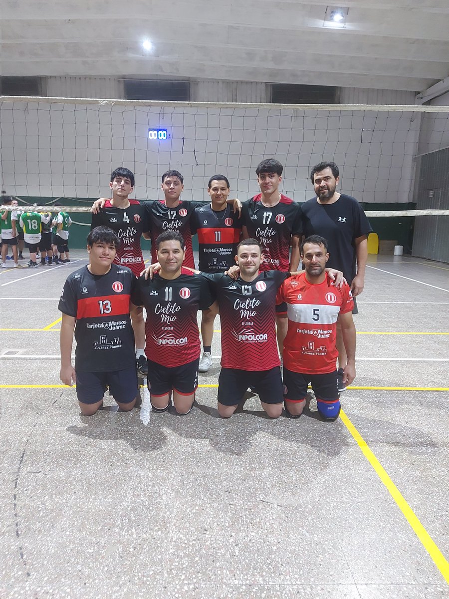 El pasado Jueves 20, jugamos nuestro 1er partido Amistoso del año contra el Club Centro Social y Cultural para dar inicio rodaje a nuestros jugadores para lo q se viene en la próxima Liga Cañadense d Voley Masculino, dond como resultado ganamos por 3 a 0 en Sets. #VamosRojo🔴⚪️🔴
