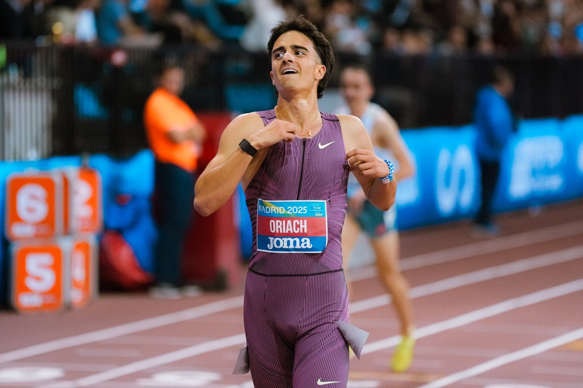 atletismoRFEA (@atletismorfea) on Twitter photo 3000 m 🚹 #CEatletismoST
1º Pol Oriach 7:57.51
Su primer título ... a los 22 años y ejerciendo de "Jefe"
📊 bit.ly/3CPK6F5
📺 <a href="/teledeporte/">Teledeporte</a>
📺 Multipantalla (concursos) 🔗 bit.ly/417wL30 3000 m 🚹 #CEatletismoST
1º Pol Oriach 7:57.51
Su primer título ... a los 22 años y ejerciendo de "Jefe"
📊 bit.ly/3CPK6F5
📺 <a href="/teledeporte/">Teledeporte</a>
📺 Multipantalla (concursos) 🔗 bit.ly/417wL30