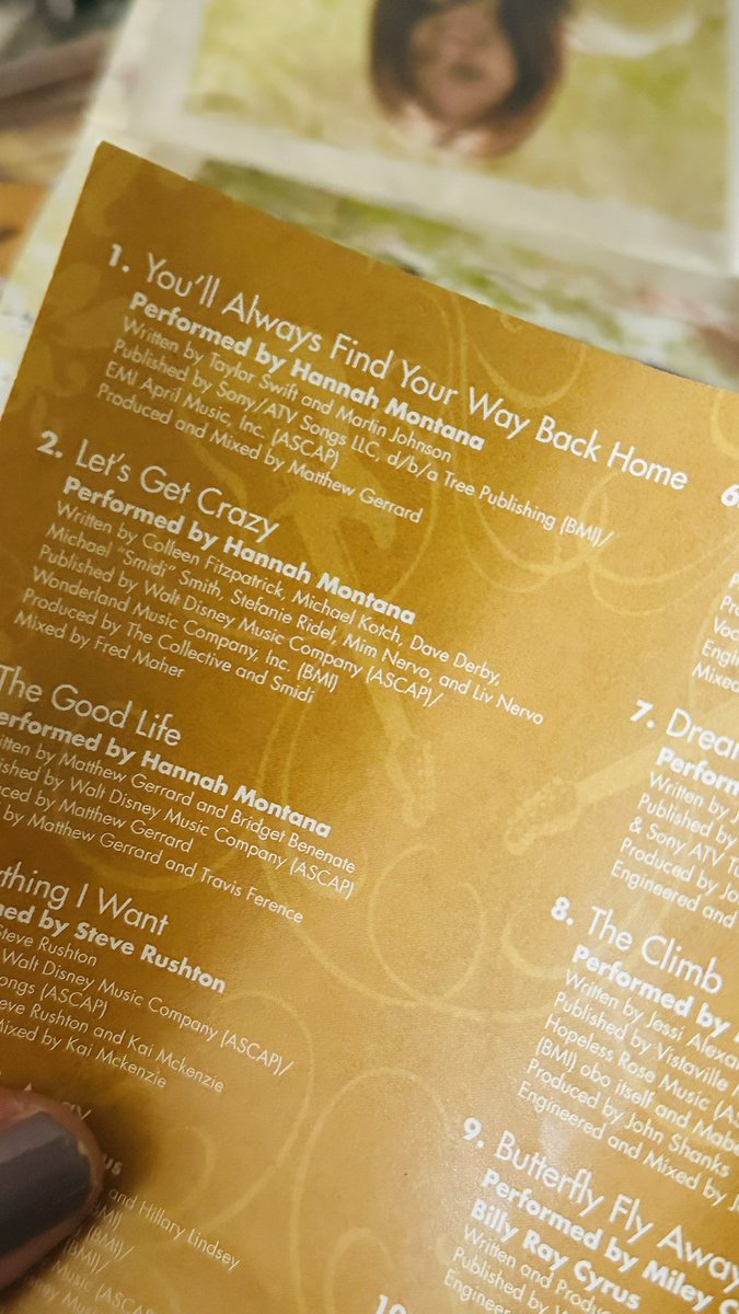 katiekatgen's tweet photo. @doepikapadukone Not me locating my original physical CD to check the lyricist credit… https://t.co/ENonrCP5ur