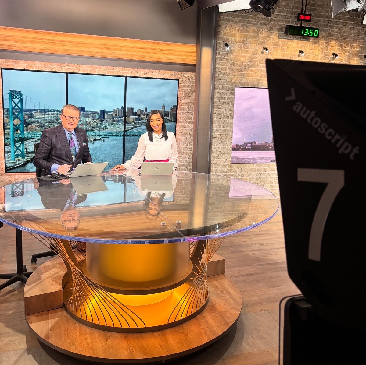 JamieSherrodTV's tweet photo. GRATEFUL &amp; THRILLED for the opportunity to officially wake up with you and anchor weekend mornings alongside @charlie_langton @FOX2News  ☀️🙏🏽

#weekendanchor #morninganchor #fox2news #fox2detroit #detroit #michigan #tvnews https://t.co/TJILmes1C8