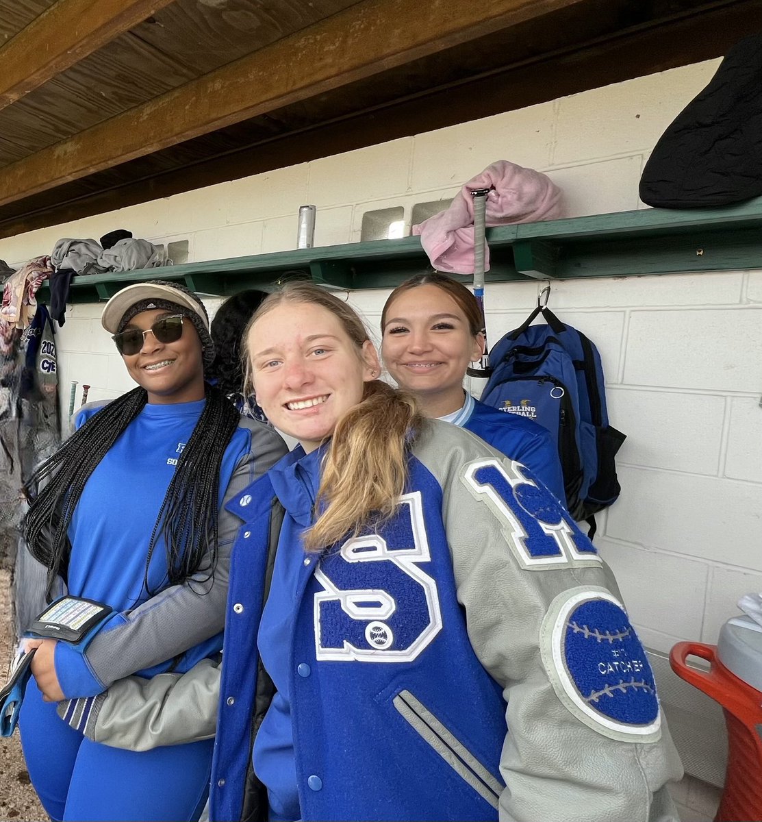 💙One Team One Goal💙 
Our last tournament before district starts was canceled due to the weather. The lady rangers will be back at it Monday🥎

#BeBlue
#Sterling