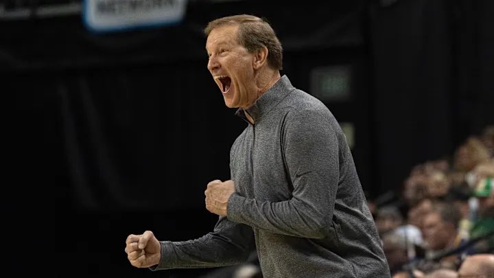 Dana Altman has been the head coach at Oregon since 2010-11 (15 yrs).

The Ducks have now won 20+ games in ALL 15 years Altman has been in Eugene.

Oregon is currently 1 of 2 D-I men’s programs to win 20+ games in 15 straight seasons (along w/ Gonzaga).

One helluva coach.