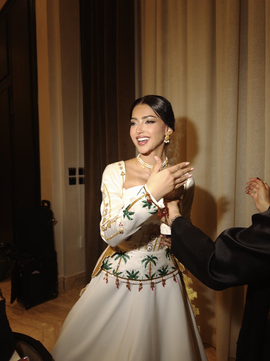 ASL LINE tweet media